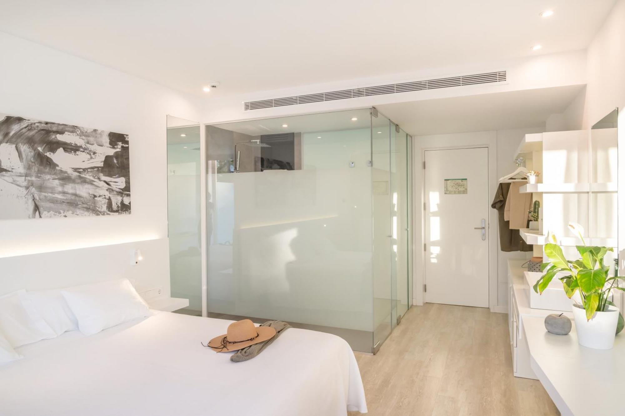 Els Pins Resort & Spa - Emar Hotels San Antonio  Bagian luar foto